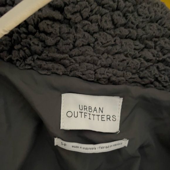 Urban outfitters fluffy jacket - Picture 3 of 3